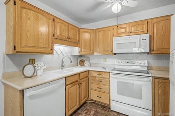 13609 Cornell Ave #110, Aurora, CO 80014