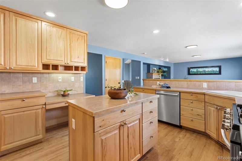 498 Marcellina Dr, Loveland, CO 80537