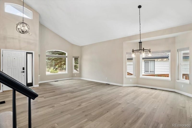 3385 White Oak Ln, Highlands Ranch, CO 80129