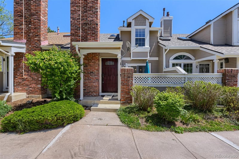 2892 Long Cir #B, Littleton, CO 80120