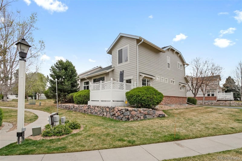 2552 Troy Ct, Aurora, CO 80014