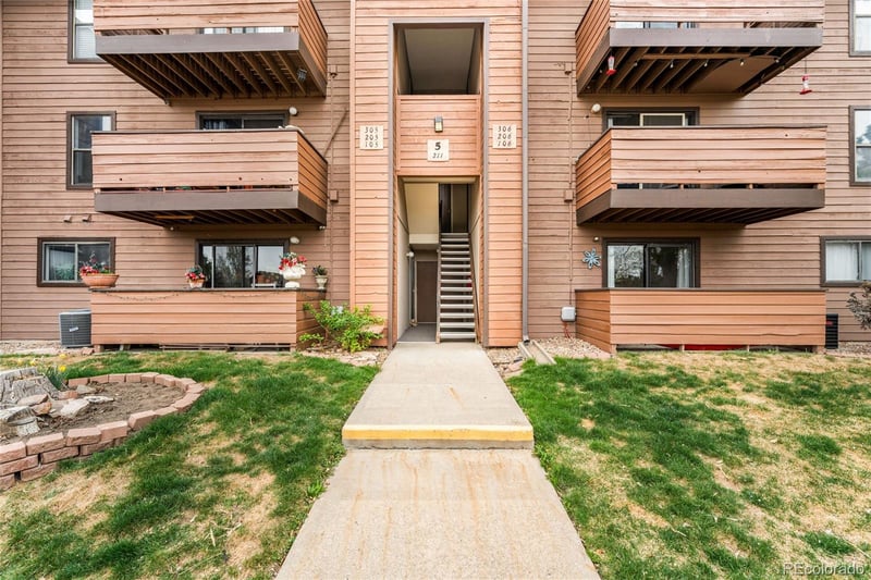 211 Wright St #106, Lakewood, CO 80228