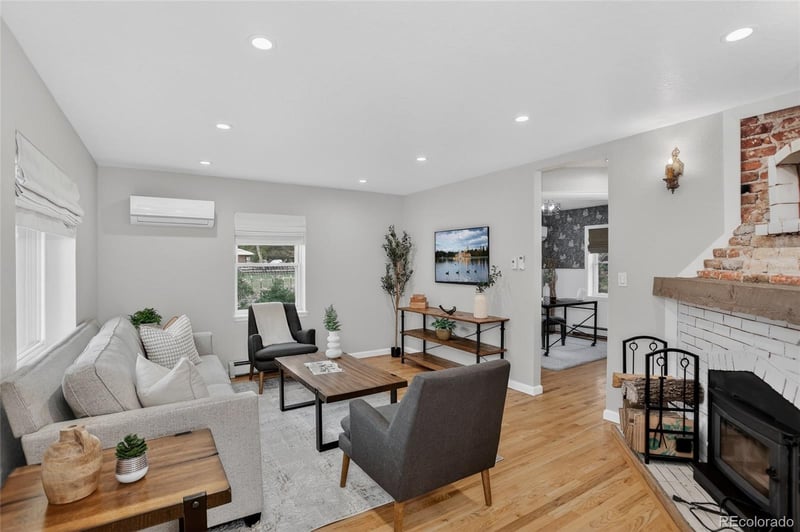 6907 12th Ave, Lakewood, CO 80214