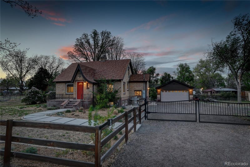 6907 12th Ave, Lakewood, CO 80214