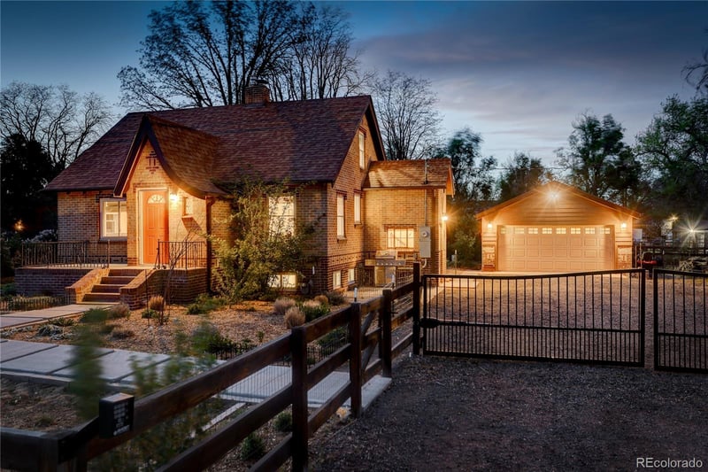 6907 12th Ave, Lakewood, CO 80214