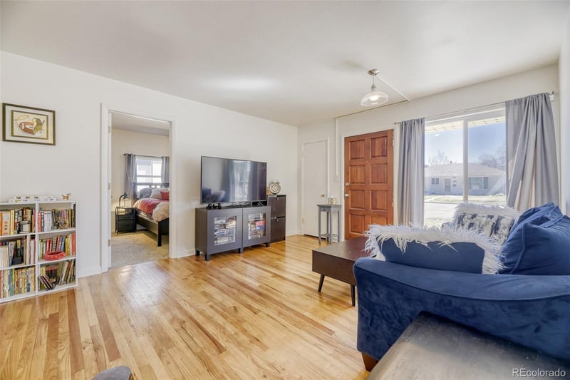 4745 Logan St, Englewood, CO 80113