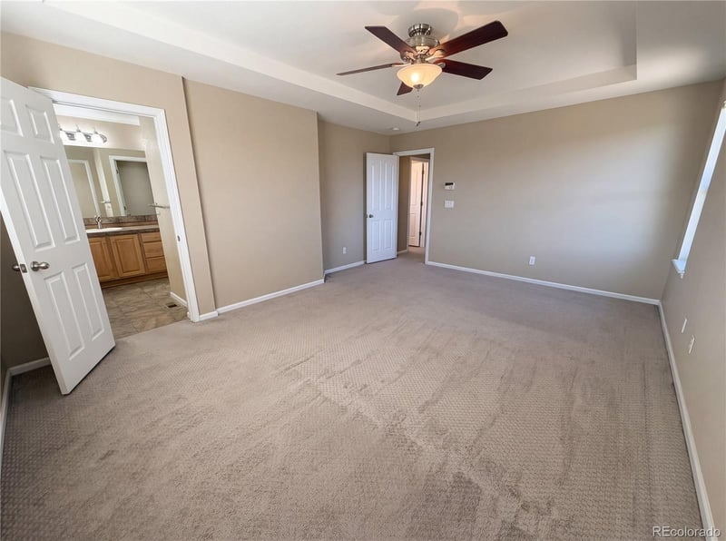 10049 Southlawn Cir, Commerce City, CO 80022