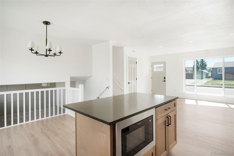 9457 Hamilton Dr, Lakewood, CO 80227