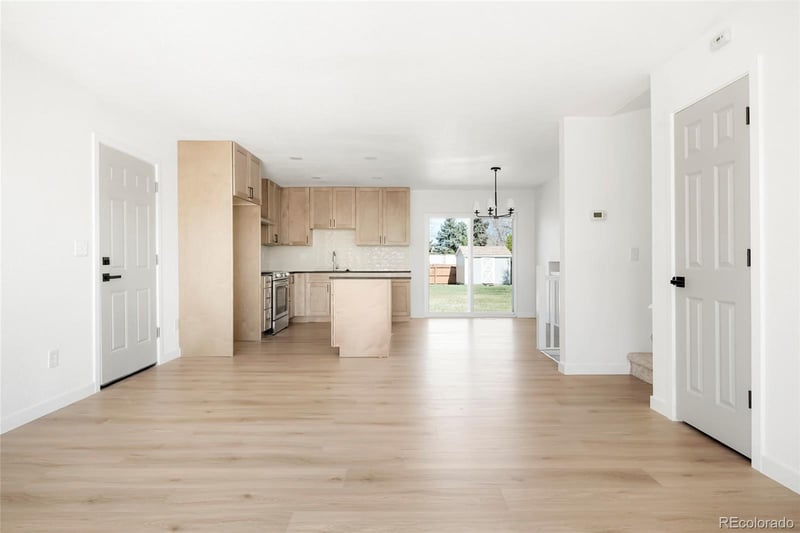 9457 Hamilton Dr, Lakewood, CO 80227