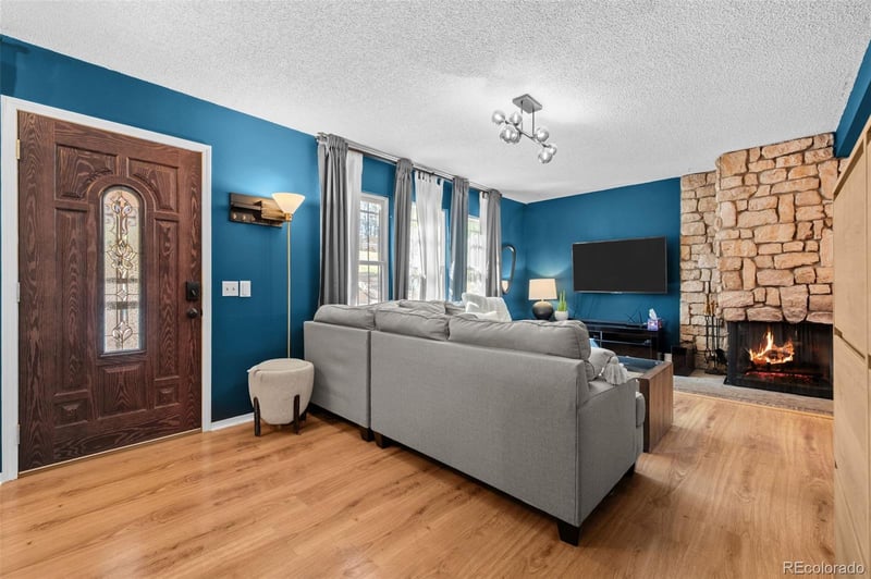 3851 Fraser St, Aurora, CO 80014