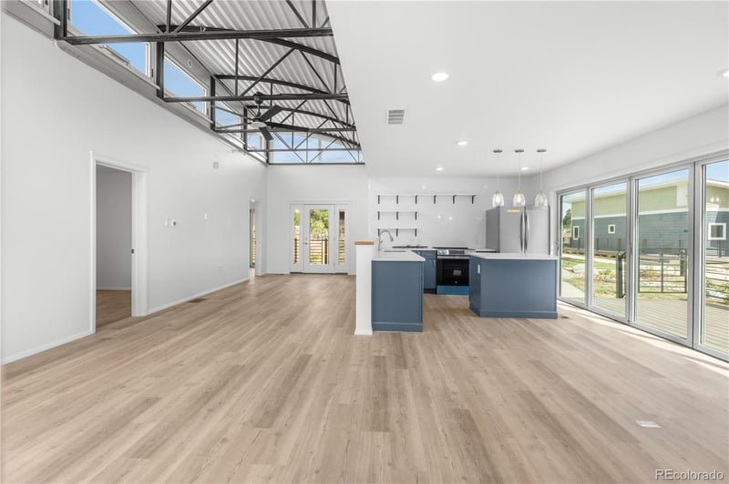 1957 Blackhawk St, Aurora, CO 80011