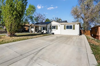 9360 Nagel Dr, Thornton, CO 80229