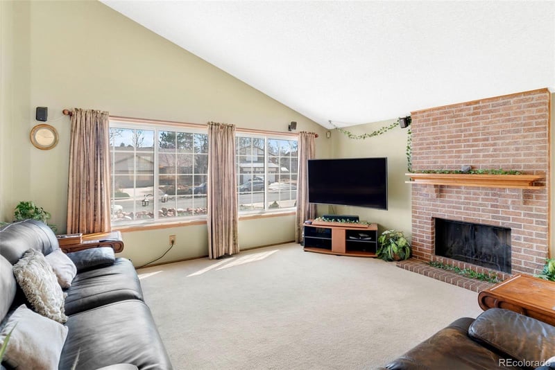 15993 Loyola Dr, Aurora, CO 80013