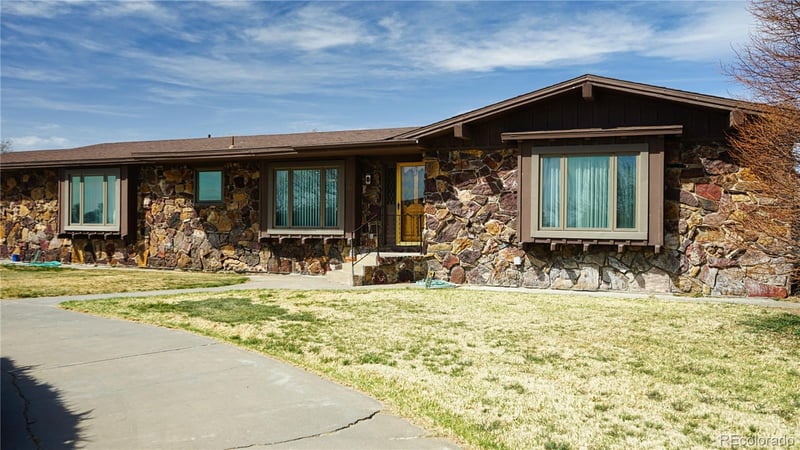 412 Poplar St, Walsh, CO 81090