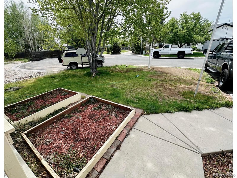 2105 Kiersi Ct, Johnstown, CO 80534