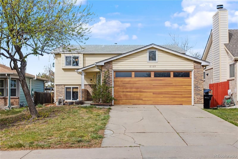 6169 Zenobia Ct, Arvada, CO 80003