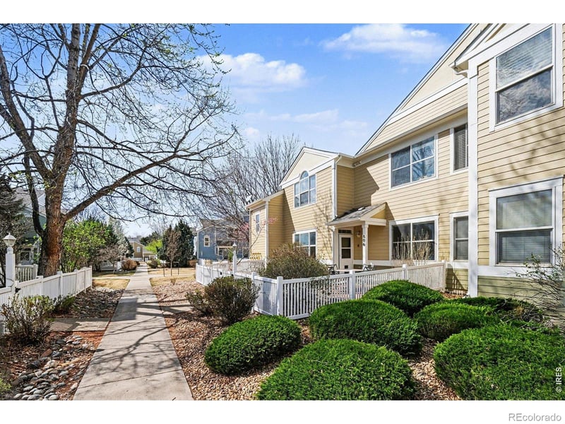 640 Gooseberry Dr #806, Longmont, CO 80503