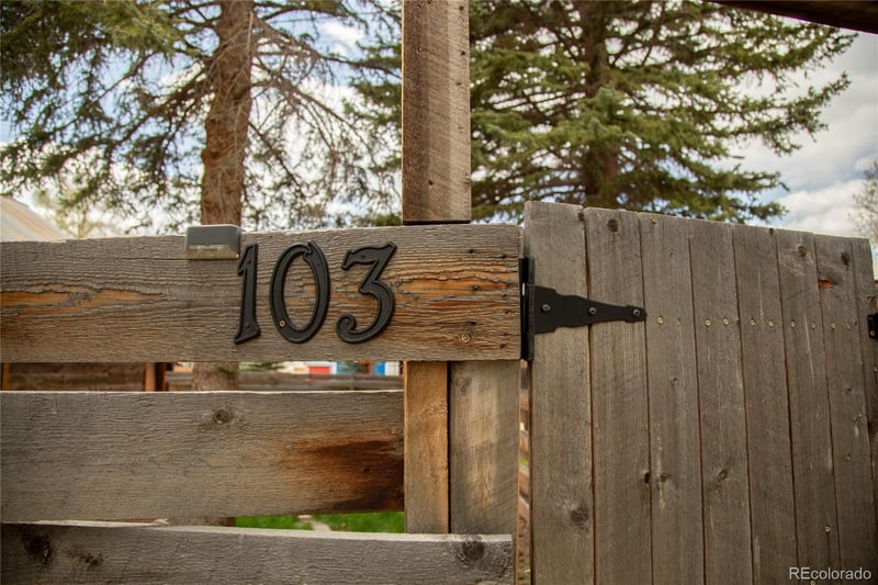 103 10 1/2 St, Creede, CO 81130