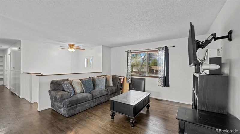 6813 Chesterfield Ct, Colorado Springs, CO 80911