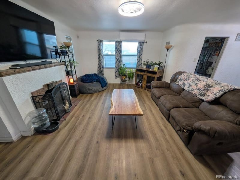 7201 Dahlia St, Commerce City, CO 80022