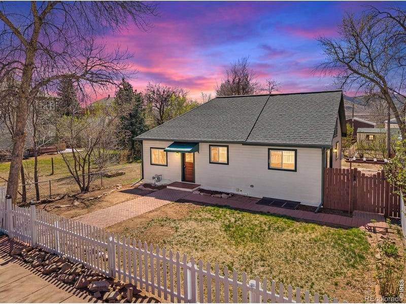 421 Stickney Ave, Lyons, CO 80540