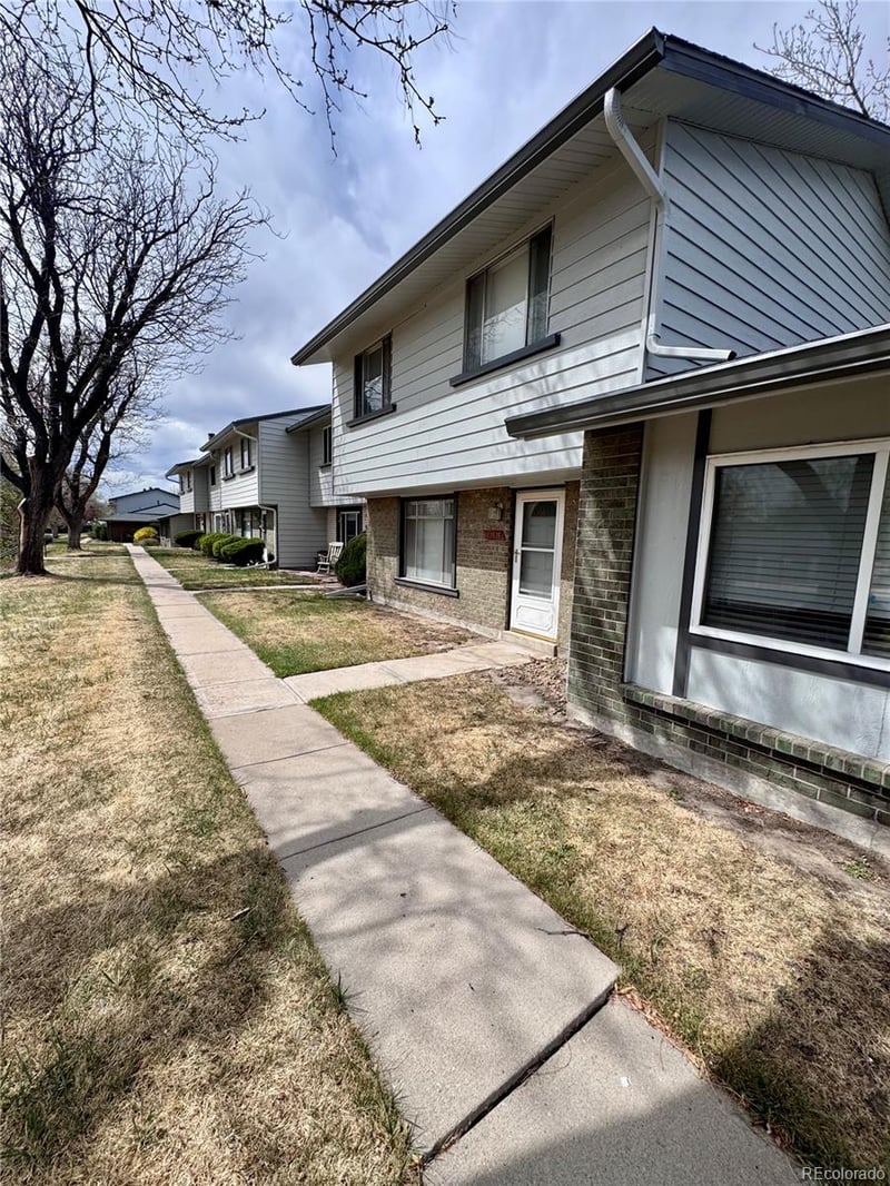 12646 Kansas Pl, Aurora, CO 80012