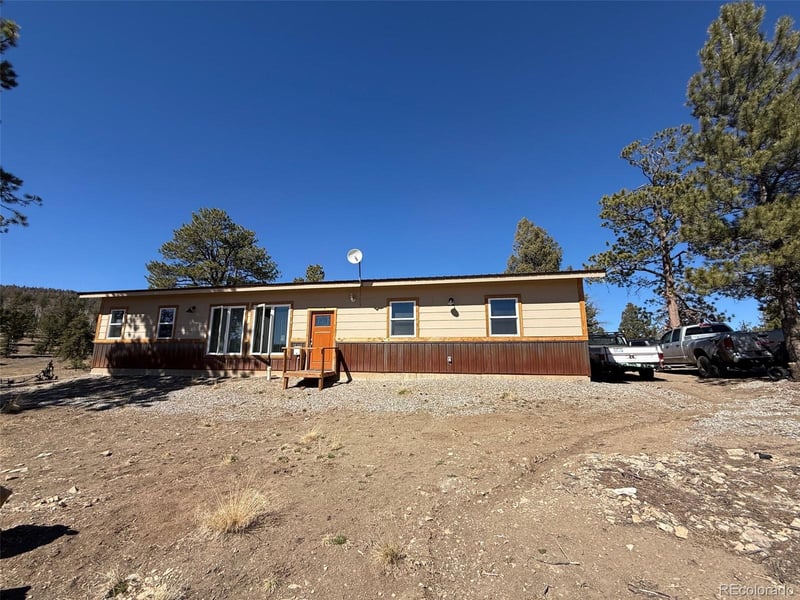 909 Pitchfork Rd, Hartsel, CO 80449