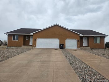 323-325 Magpie Ln, Pueblo West, CO 81007