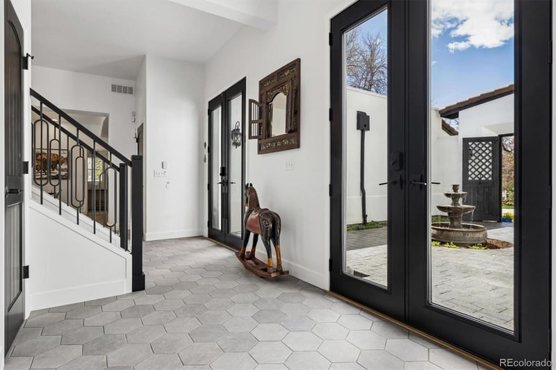 2500 S Jackson St, Denver, CO 80210