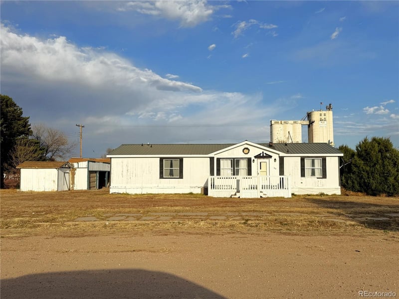 104 Pine St, Arriba, CO 80804