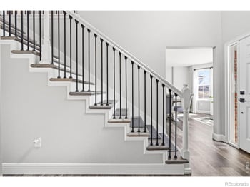 5204 Clover Basin Dr, Longmont, CO 80503