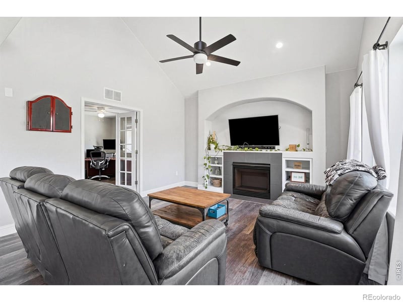 5204 Clover Basin Dr, Longmont, CO 80503