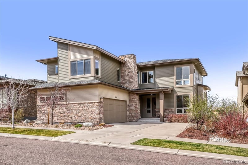 10491 Sky Dr, Lone Tree, CO 80124