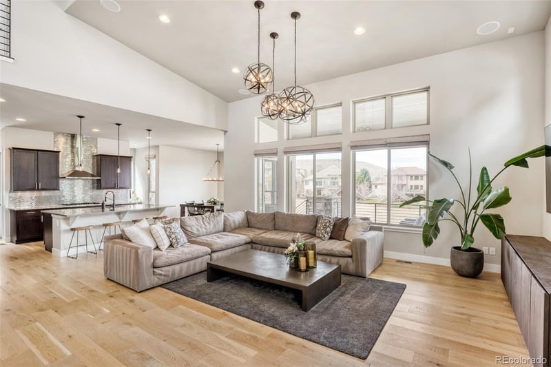 10491 Sky Dr, Lone Tree, CO 80124