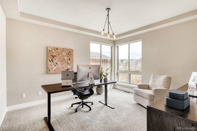 10491 Sky Dr, Lone Tree, CO 80124