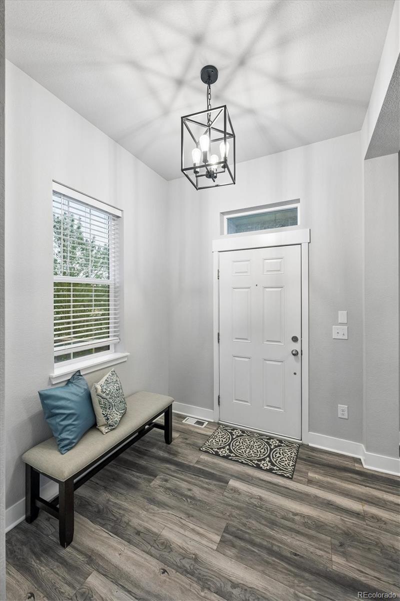 21473 59th Pl, Aurora, CO 80019