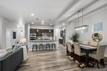 21473 59th Pl, Aurora, CO 80019