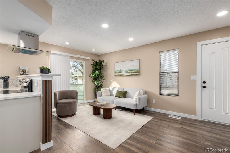 17053 Tennessee Dr #104, Aurora, CO 80017