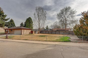 1820 Meadow Ln, Longmont, CO 80501