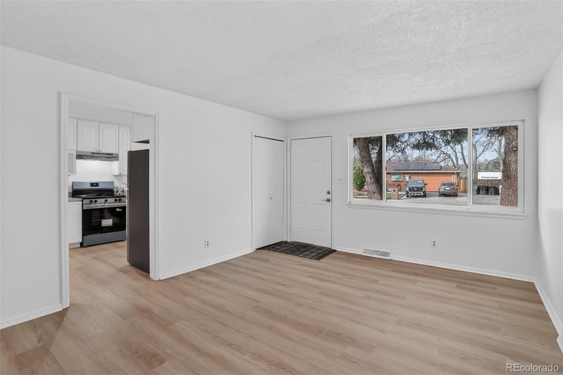 1820 Meadow Ln, Longmont, CO 80501