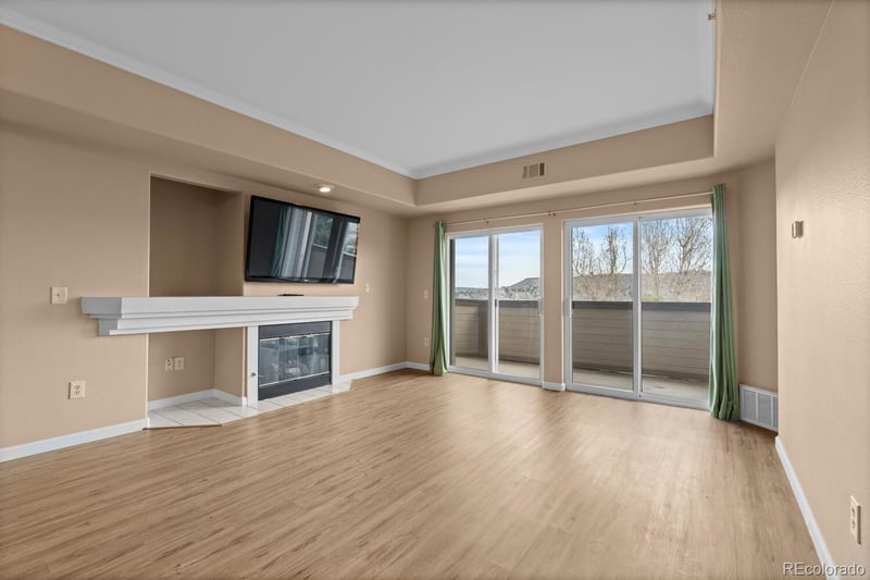 940 Plum Creek Pw #301, Castle Rock, CO 80104