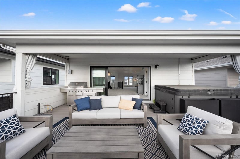 21416 61st Dr, Aurora, CO 80019