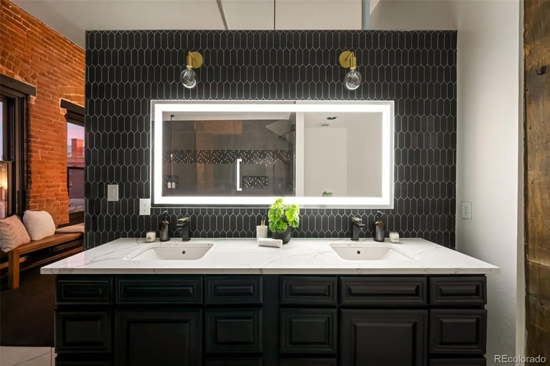 2560 Blake St #402, Denver, CO 80205