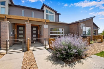 19570 Sunset Cir, Aurora, CO 80015