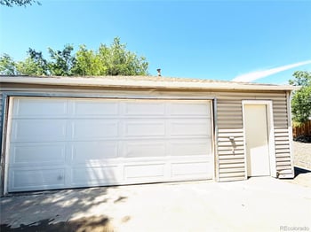 6107 Hudson St, Commerce City, CO 80022