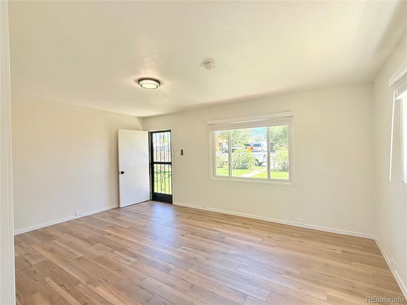6107 Hudson St, Commerce City, CO 80022