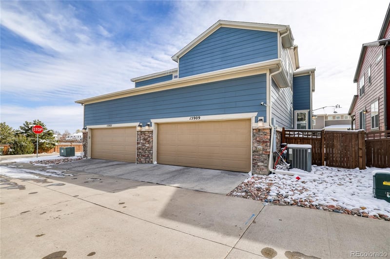15909 Otero Ave, Englewood, CO 80112