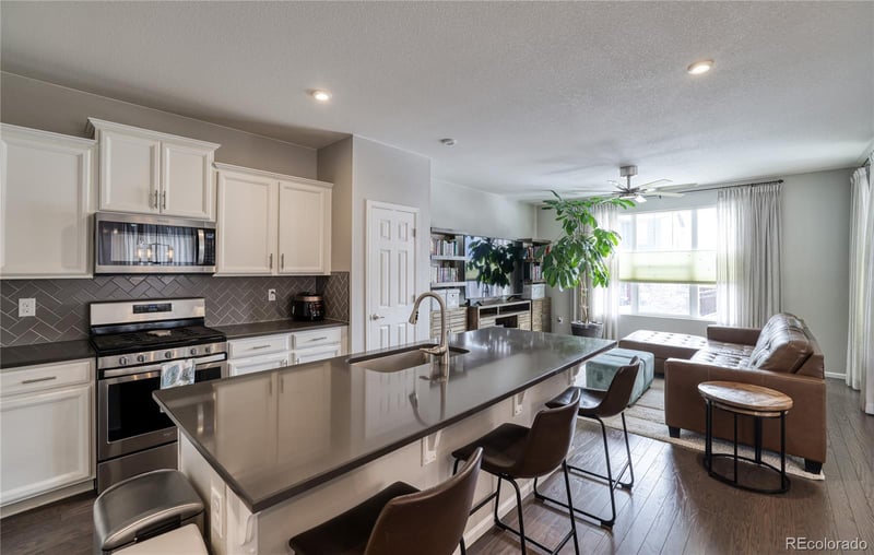 15909 Otero Ave, Englewood, CO 80112