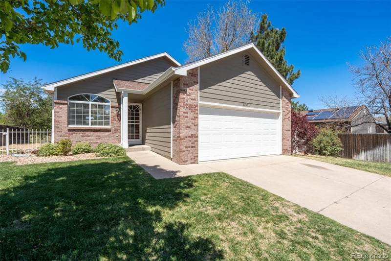 17461 Bellewood Cir, Aurora, CO 80015