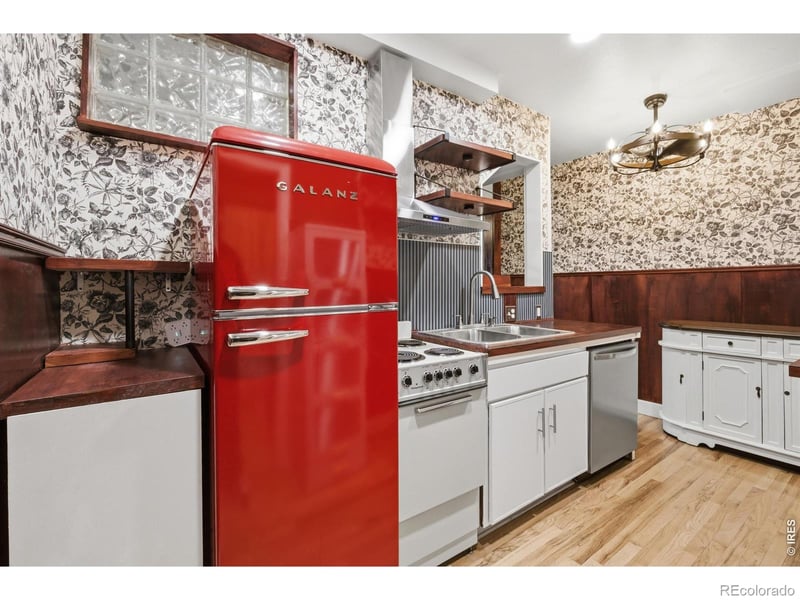 610 Logan St #7, Denver, CO 80203